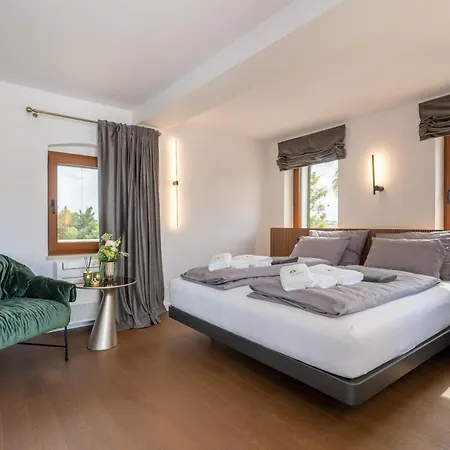 Aurora Lukorana Villa