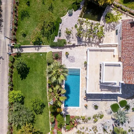 Villa Aurora Lukorana *