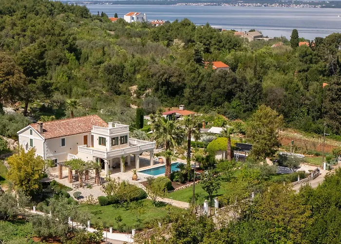 Villa Aurora Lukorana Lukoran