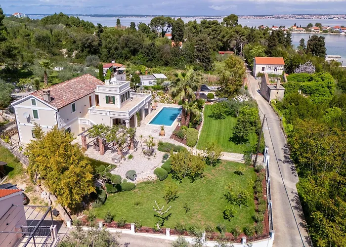 Villa Aurora Lukorana