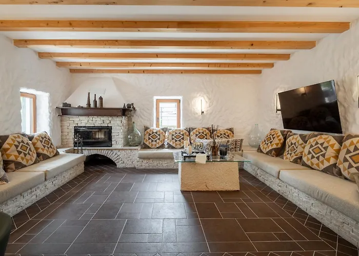 Aurora Lukorana Villa Lukoran