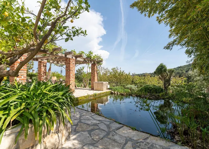 Aurora Lukorana Villa Lukoran