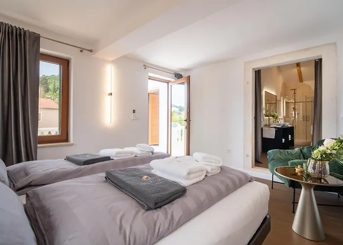 Aurora Lukorana Villa Lukoran