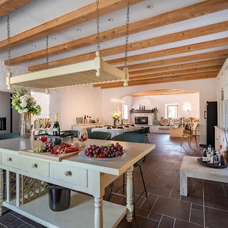 别墅 Aurora Lukorana *