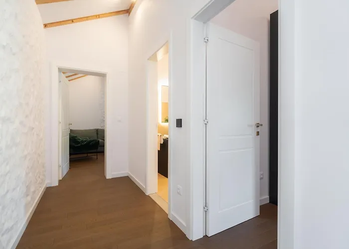 Willa Aurora Lukorana