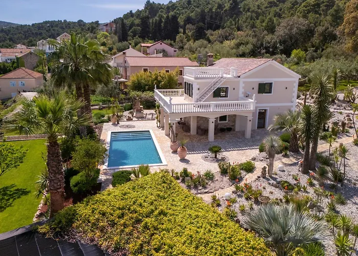 Aurora Lukorana Villa