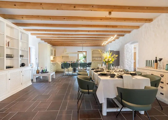 Aurora Lukorana Villa Lukoran