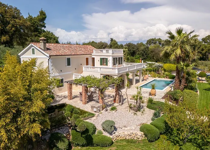 Villa Aurora Lukorana *